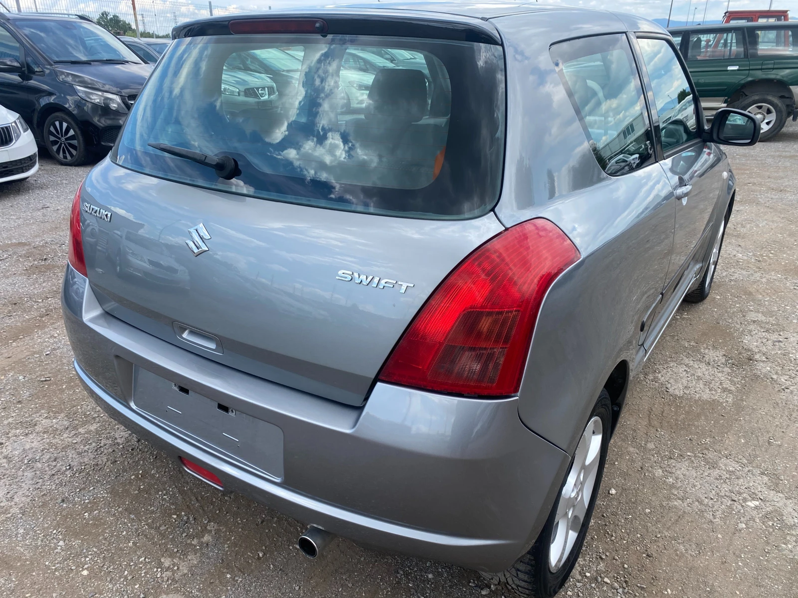 Suzuki Swift 1.3DDiS 191х.км, снимка 4 - Автомобили и джипове - 55219878