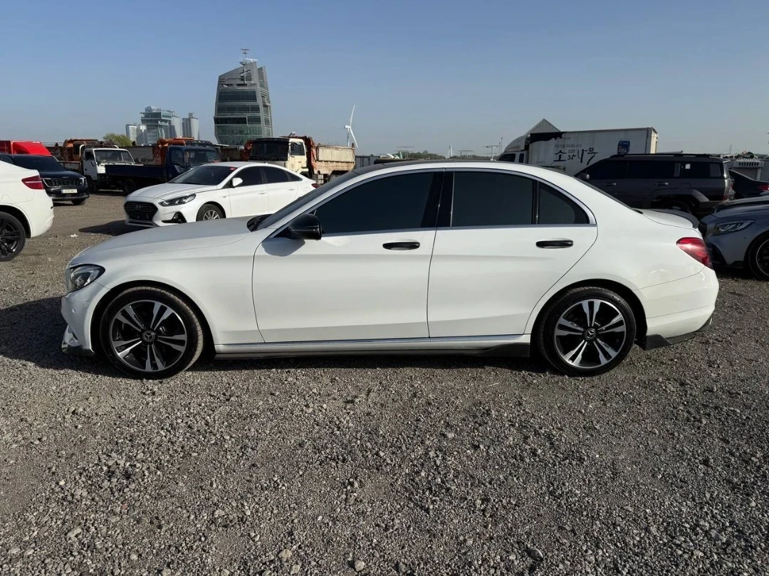 Mercedes-Benz C 220 C 220d, снимка 6 - Автомобили и джипове - 55469284