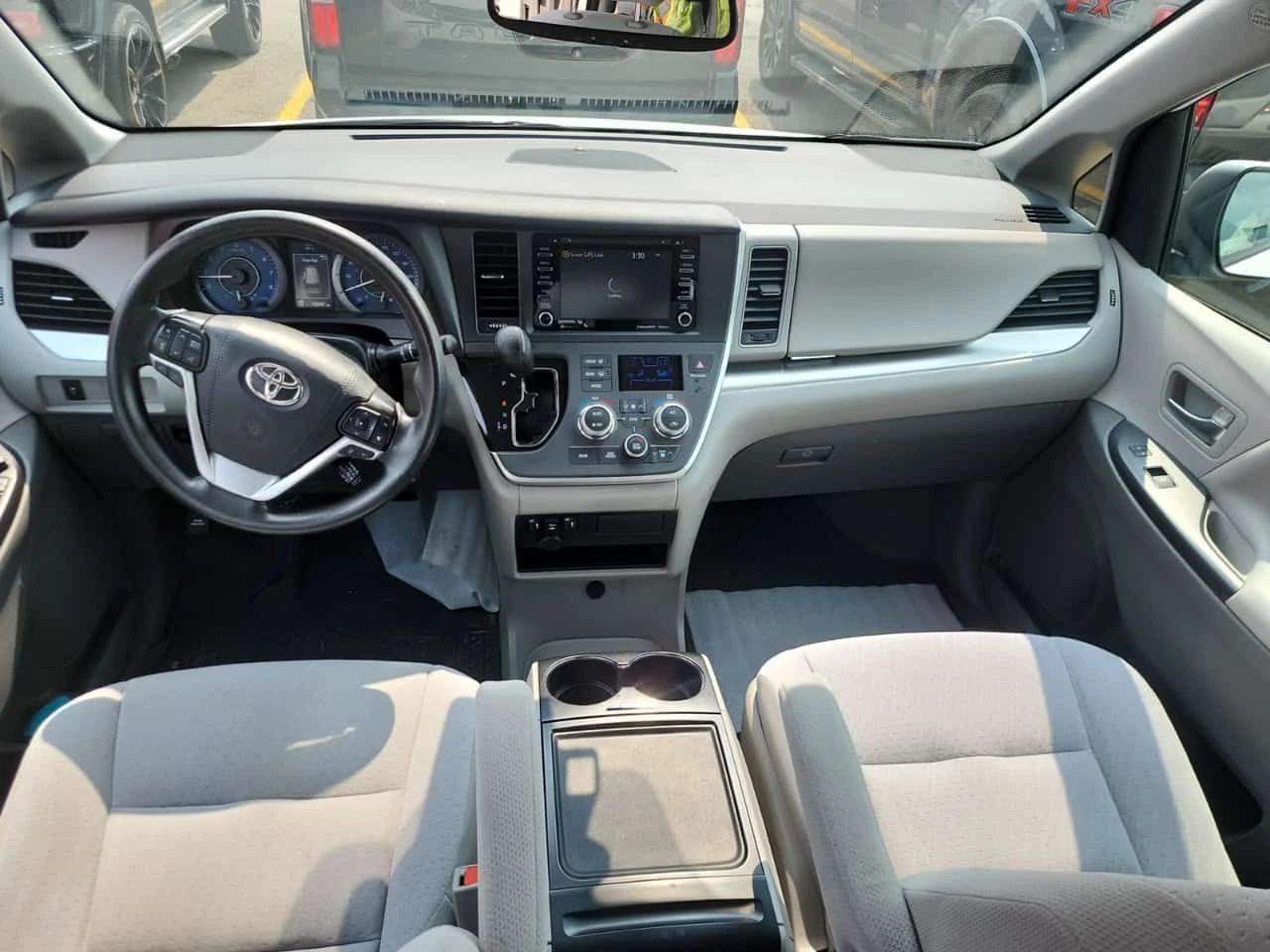 Toyota Sienna * LE * АВТОКРЕДИТ БЕЗ ПЪРВОНАЧАЛНА ВНОСКА* , снимка 10 - Автомобили и джипове - 55538757