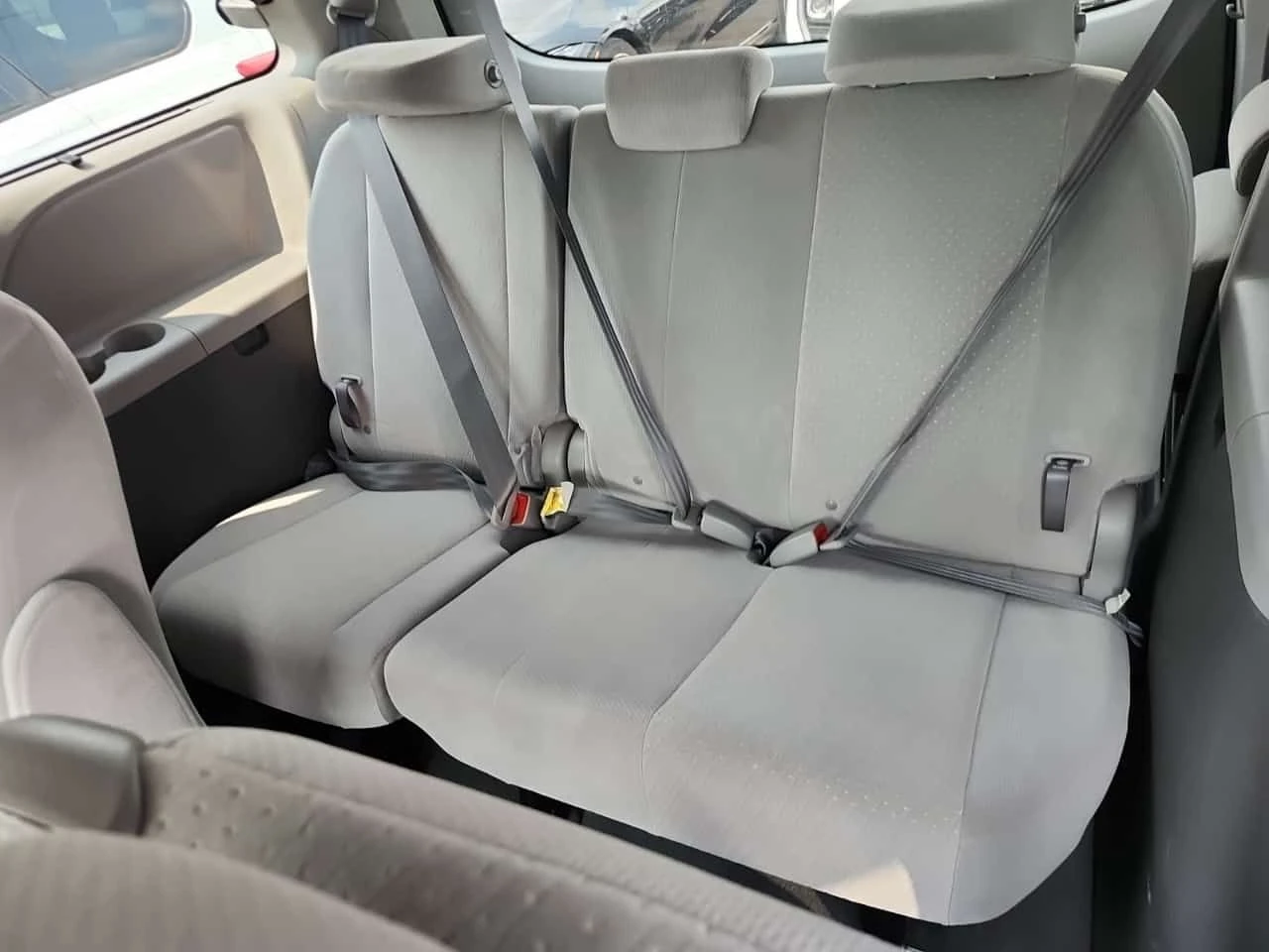 Toyota Sienna * LE * АВТОКРЕДИТ БЕЗ ПЪРВОНАЧАЛНА ВНОСКА* , снимка 13 - Автомобили и джипове - 55538757