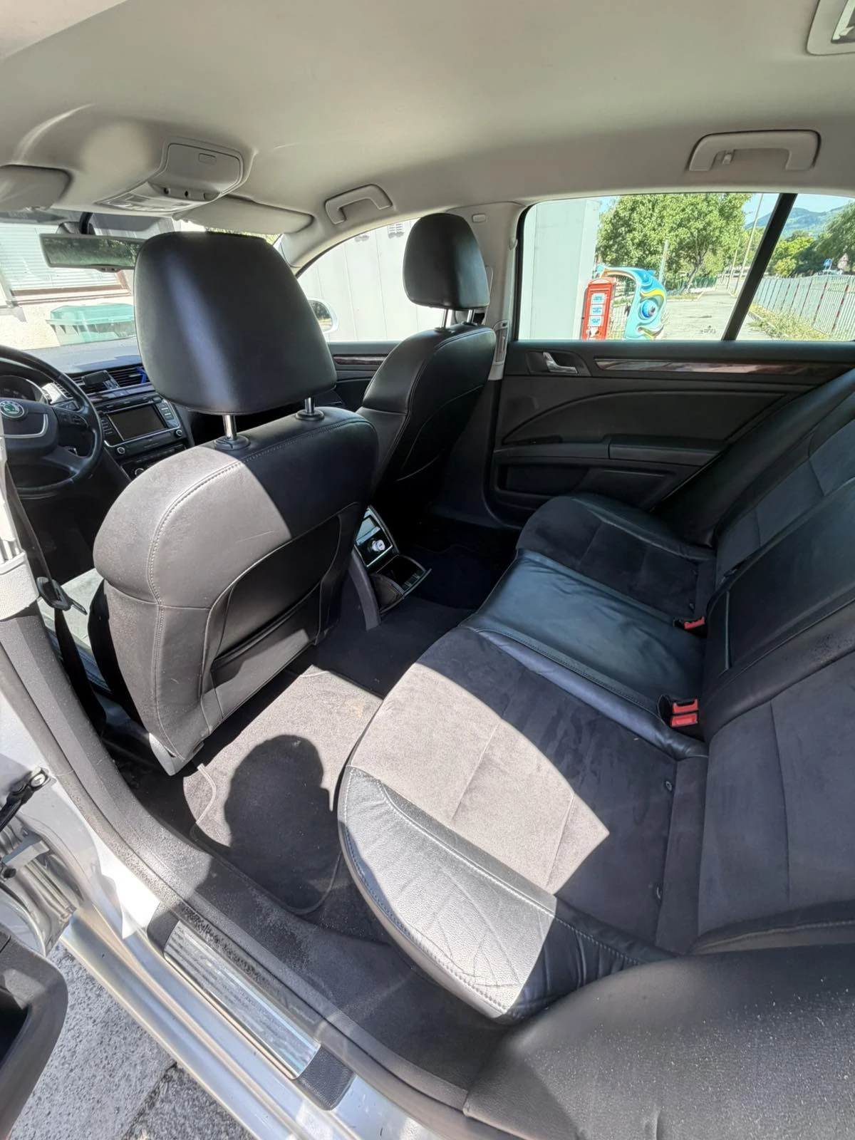 Skoda Superb, снимка 15 - Автомобили и джипове - 55636927