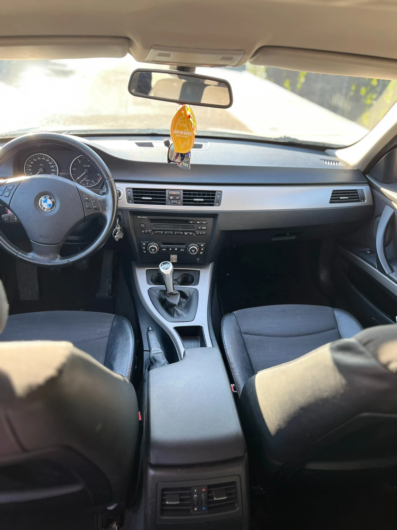 BMW 320, снимка 10 - Автомобили и джипове - 56010064