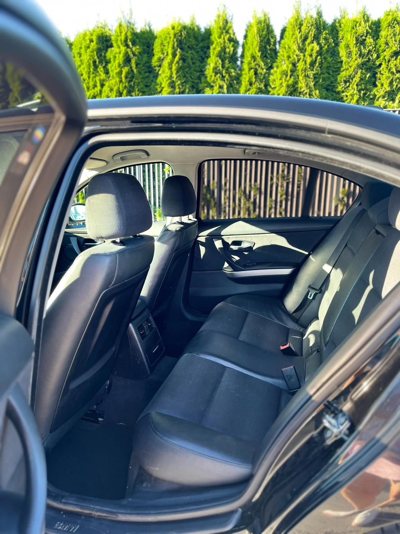 BMW 320, снимка 13 - Автомобили и джипове - 56010064