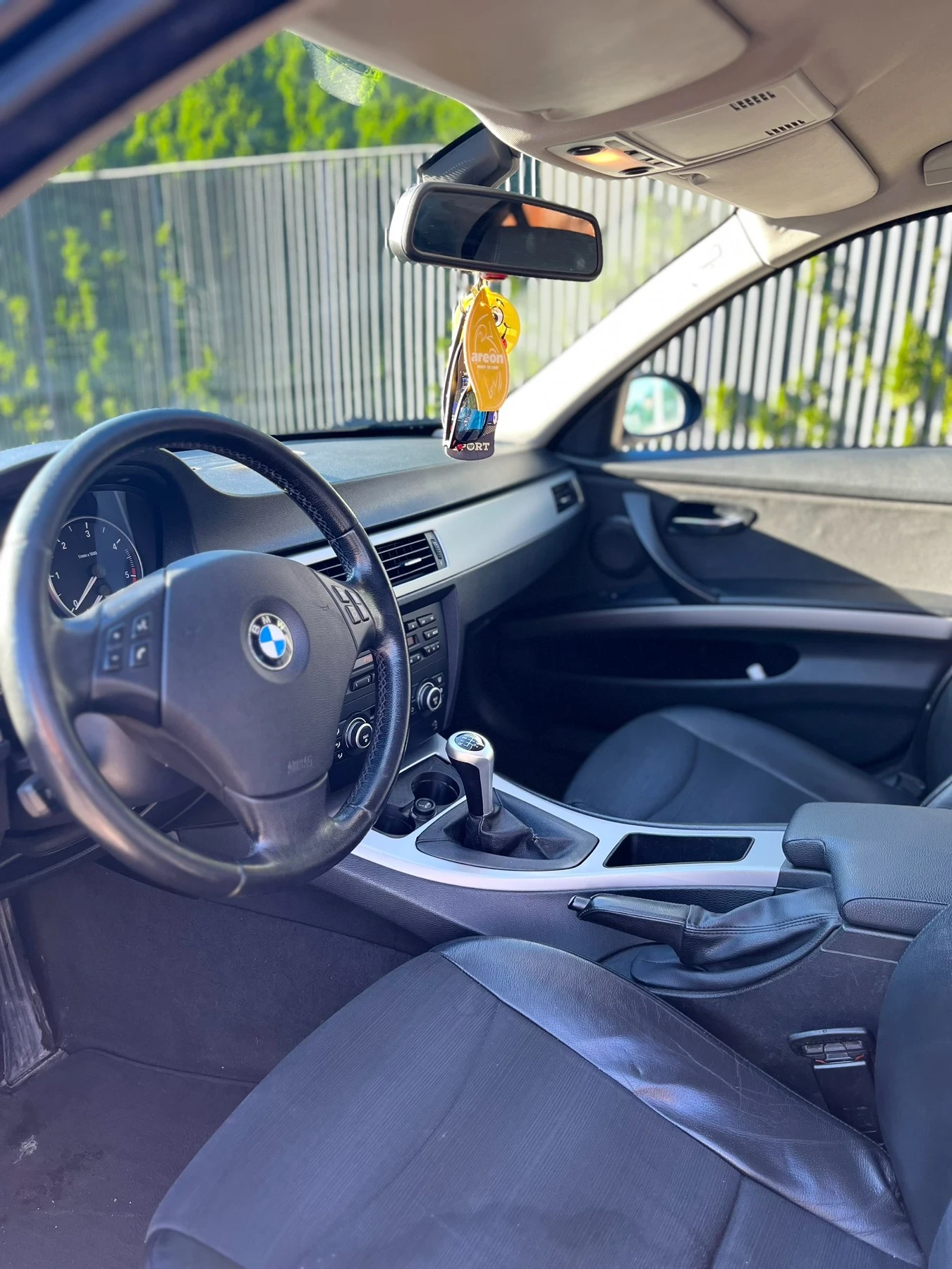 BMW 320, снимка 11 - Автомобили и джипове - 56010064