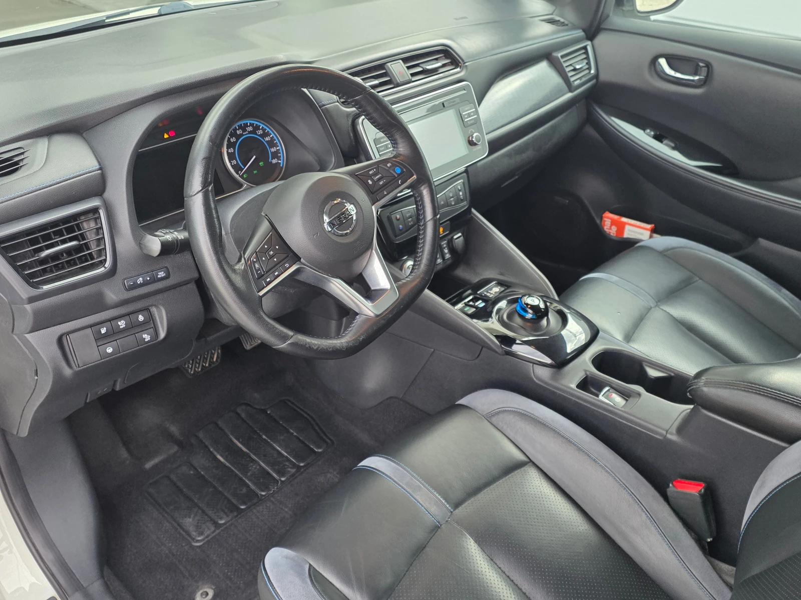 Nissan Leaf  40 KWH TEKNA, снимка 9 - Автомобили и джипове - 56085296