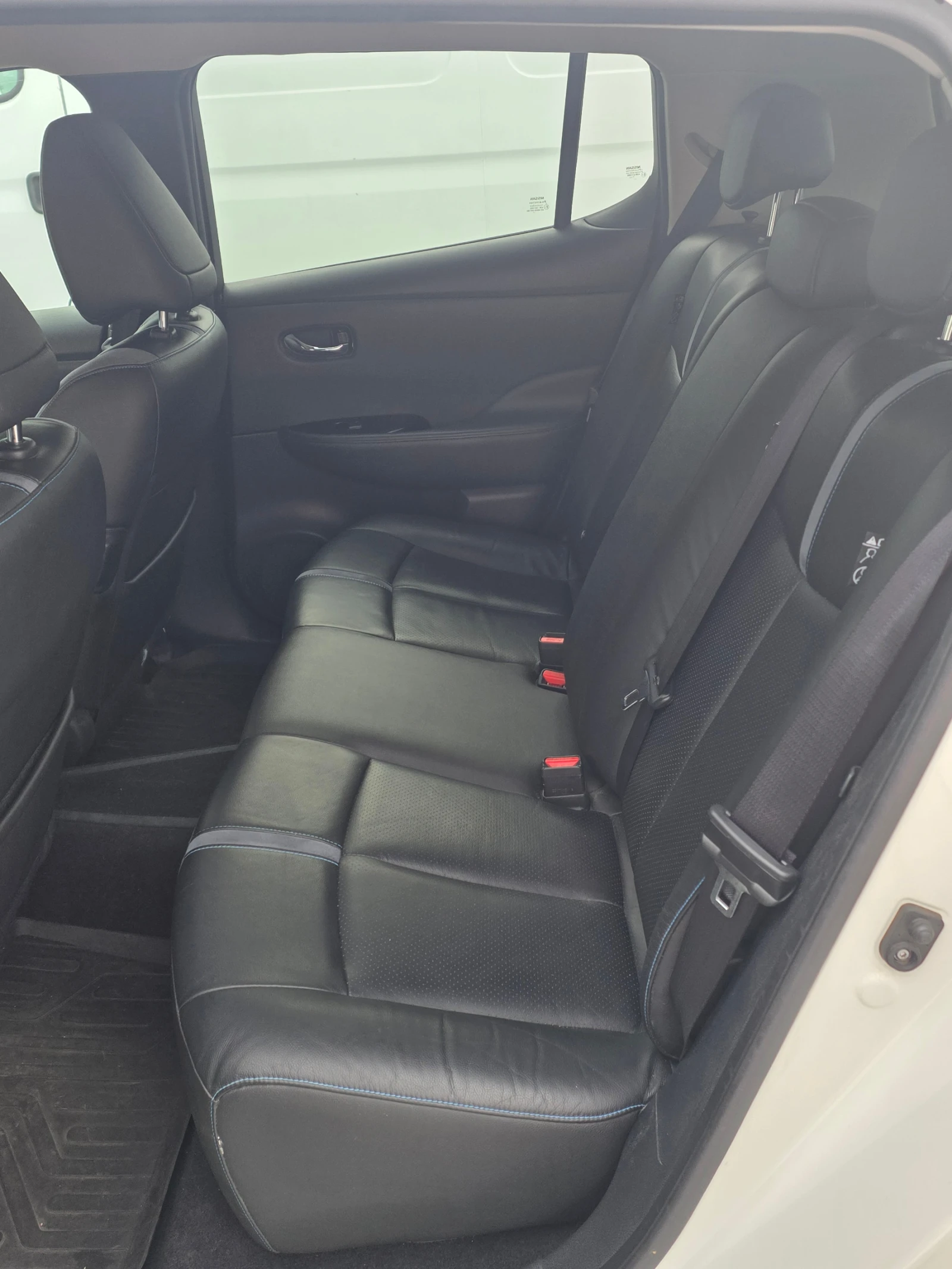 Nissan Leaf  40 KWH TEKNA, снимка 11 - Автомобили и джипове - 56085296