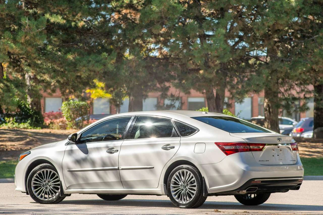 Toyota Avalon Limited, снимка 12 - Автомобили и джипове - 56528152