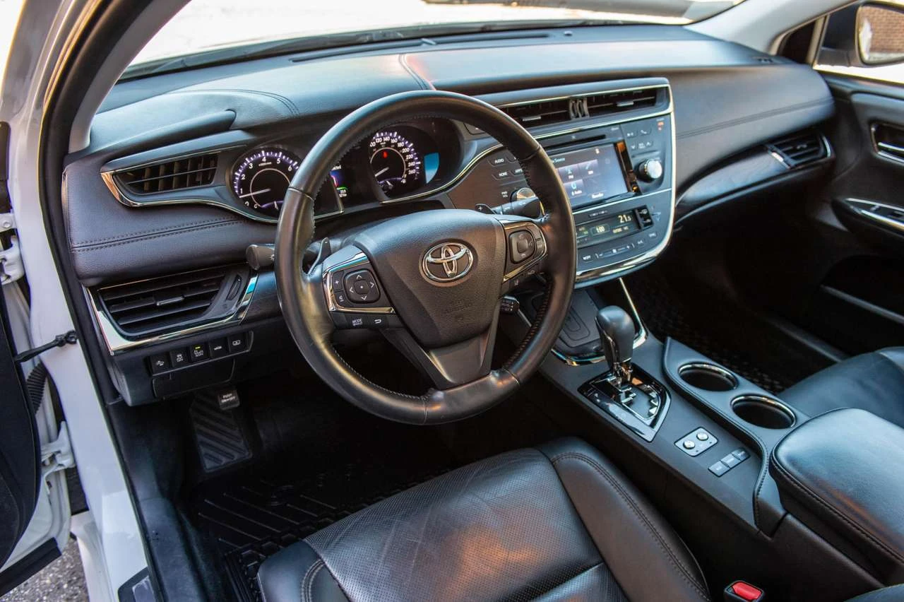Toyota Avalon Limited, снимка 14 - Автомобили и джипове - 56528152