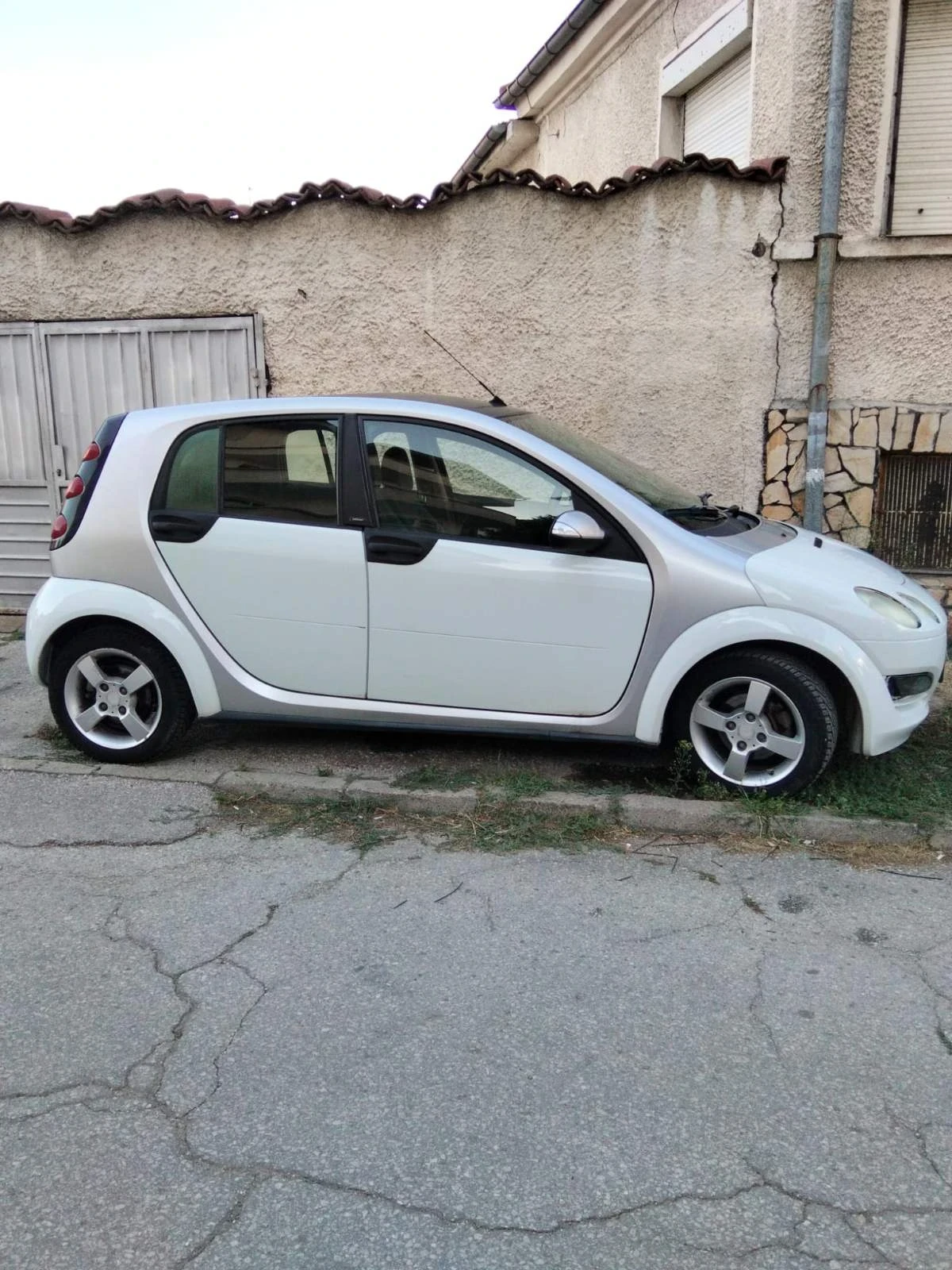 Smart Forfour, снимка 2 - Автомобили и джипове - 56560969