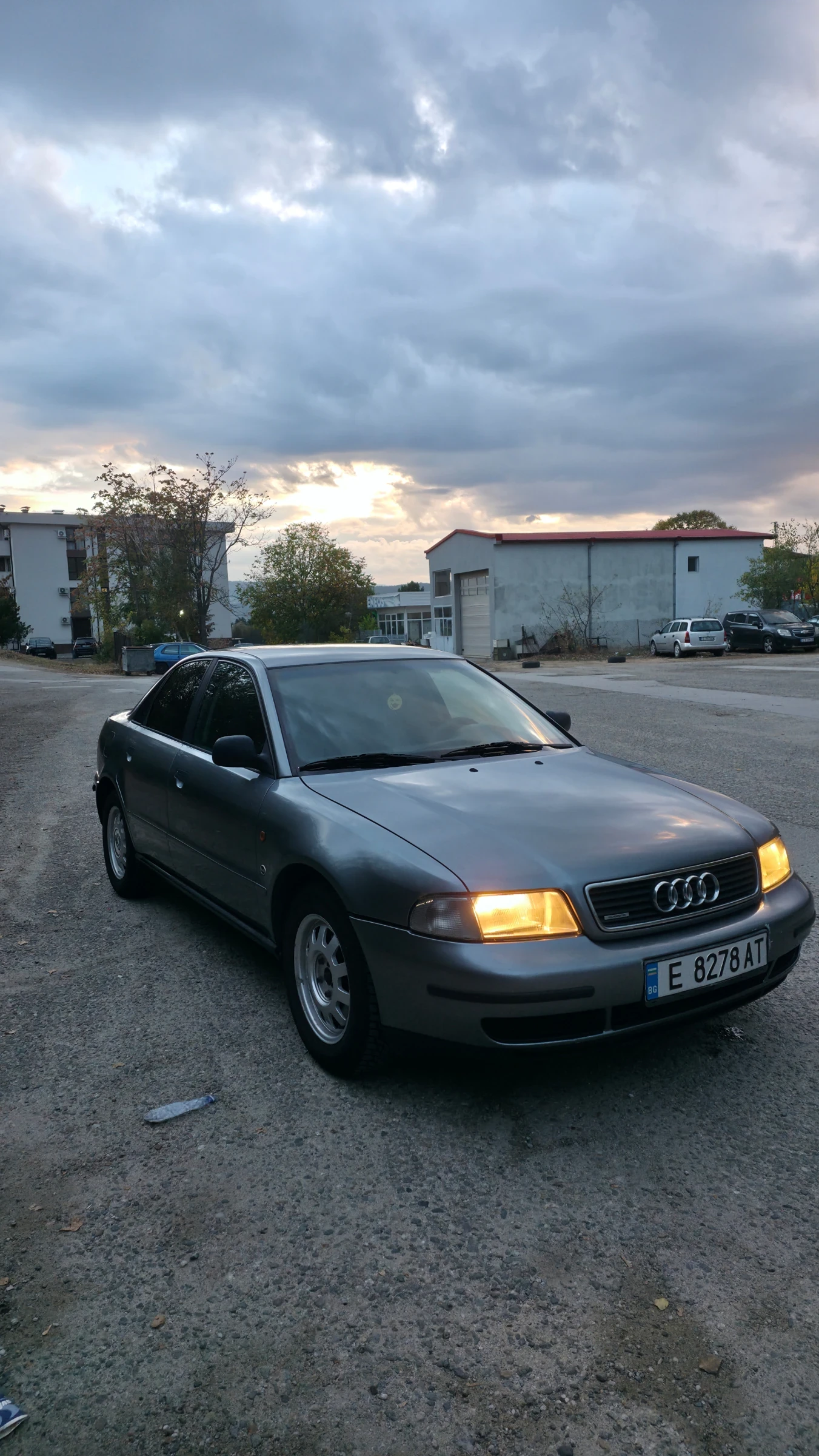 Audi A4 1.8Т Quattro , снимка 3 - Автомобили и джипове - 56617063