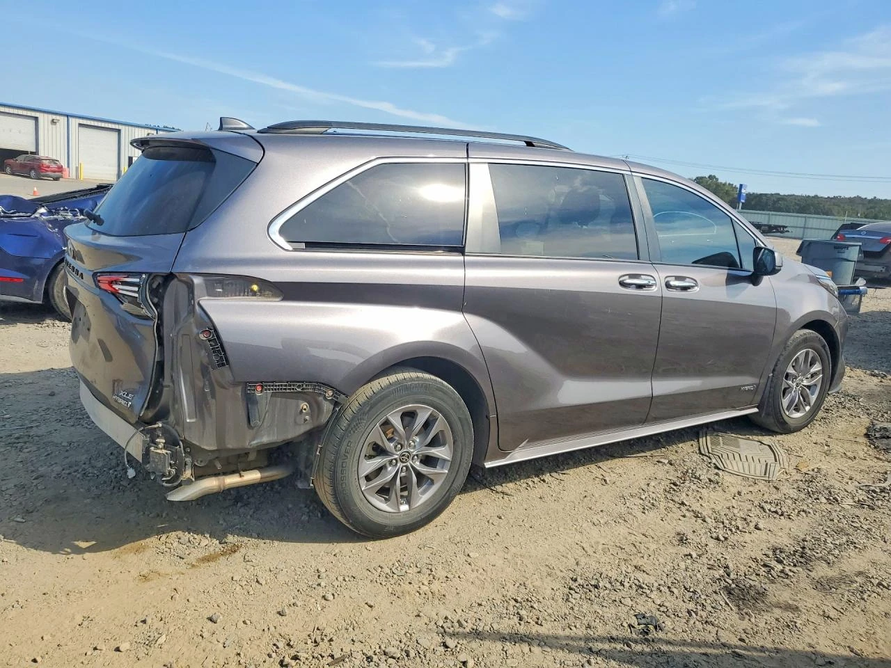 Toyota Sienna 2.5l Xle, снимка 3 - Автомобили и джипове - 56664096