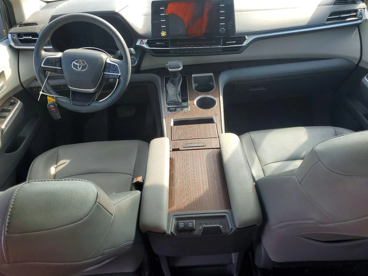 Toyota Sienna 2.5l Xle, снимка 8 - Автомобили и джипове - 56664096