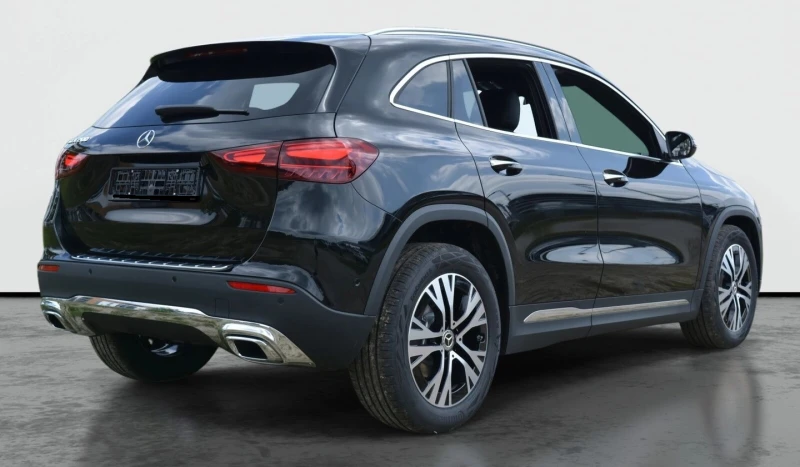 Mercedes-Benz GLA 220 4Matic, снимка 4 - Автомобили и джипове - 49314852