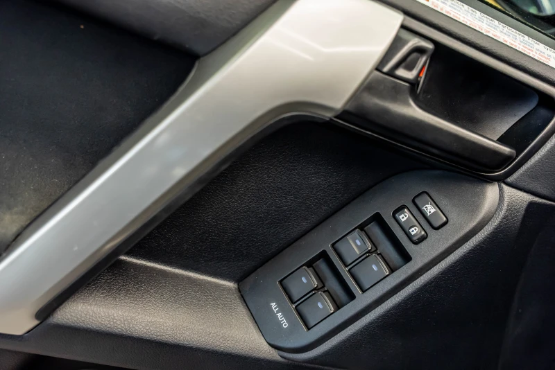 Toyota Land cruiser D4D, снимка 10 - Автомобили и джипове - 52651647