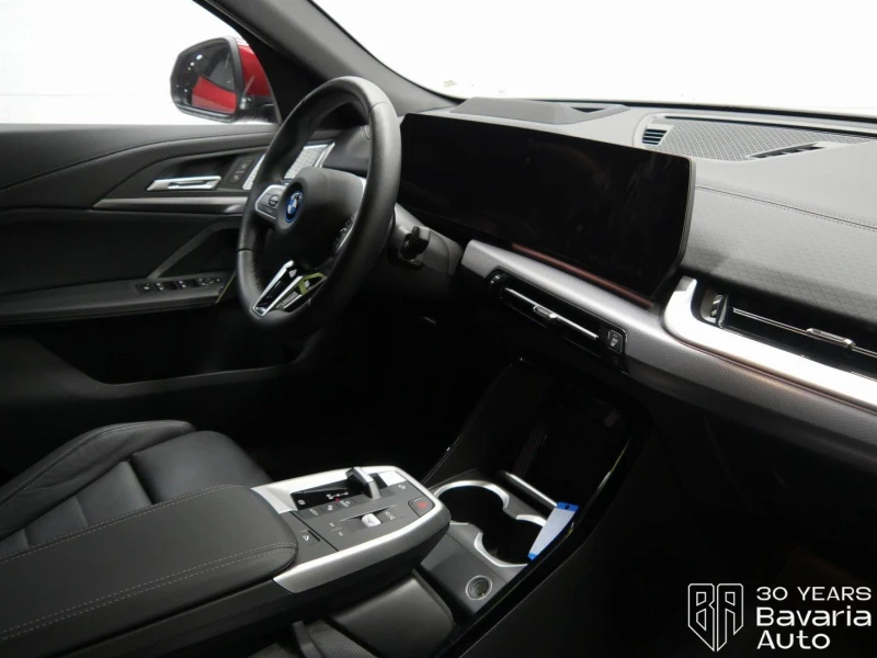 BMW iX2 30 xDrive M Sport Paket, снимка 7 - Автомобили и джипове - 52833538