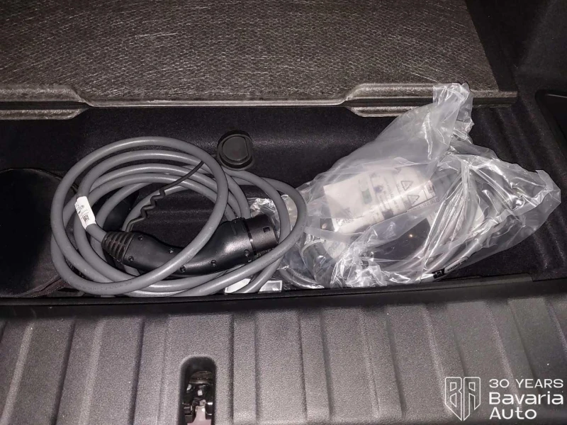 BMW iX2 30 xDrive M Sport Paket, снимка 12 - Автомобили и джипове - 52833538