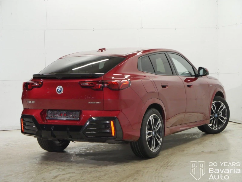 BMW iX2 30 xDrive M Sport Paket, снимка 3 - Автомобили и джипове - 52833538