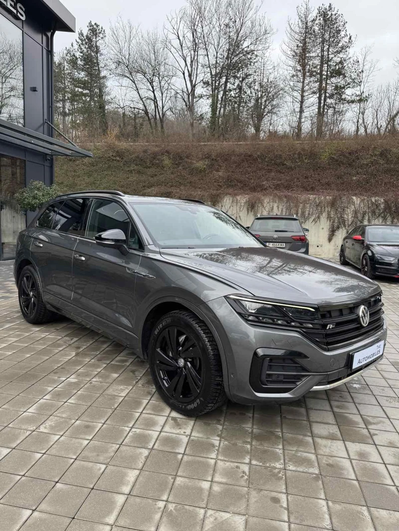VW Touareg R-LINE, снимка 2 - Автомобили и джипове - 53466276