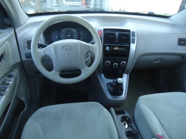 Hyundai Tucson ITALIA 4X4 GAZ, снимка 6 - Автомобили и джипове - 48439472