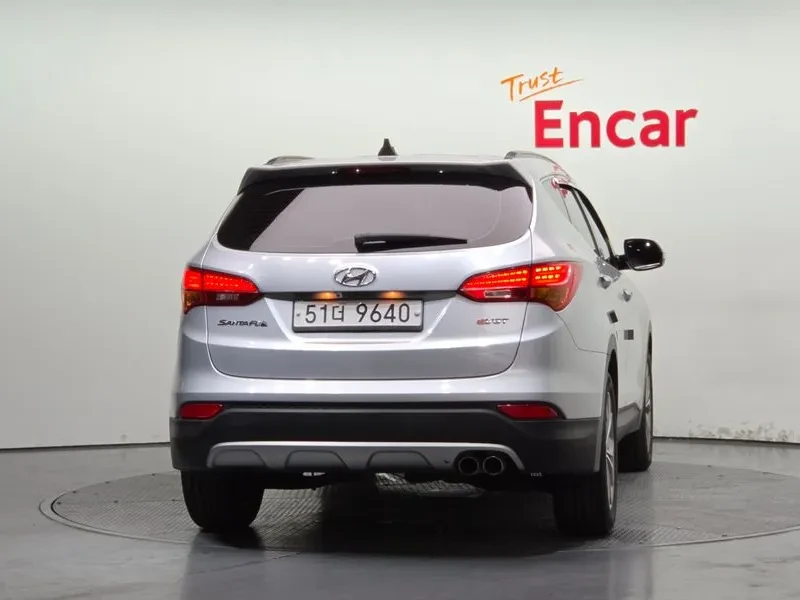 Hyundai Santa fe 2.0 2WD PREMIUM, снимка 4 - Автомобили и джипове - 55800786