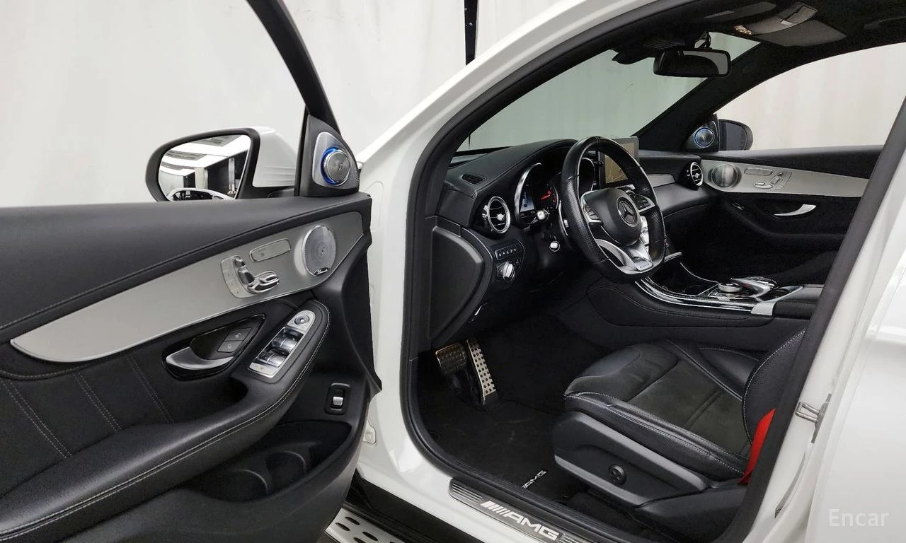 Mercedes-Benz GLC 63 AMG 4MATIC+ COUPE* 3D* BURMESTER* ХЕДЪП* 360КАМЕРА* , снимка 6 - Автомобили и джипове - 54503960