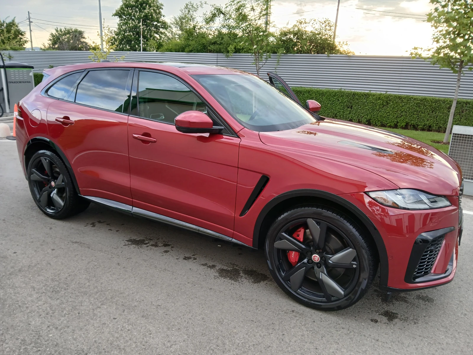 Jaguar F-PACE SVR, снимка 2 - Автомобили и джипове - 54559198