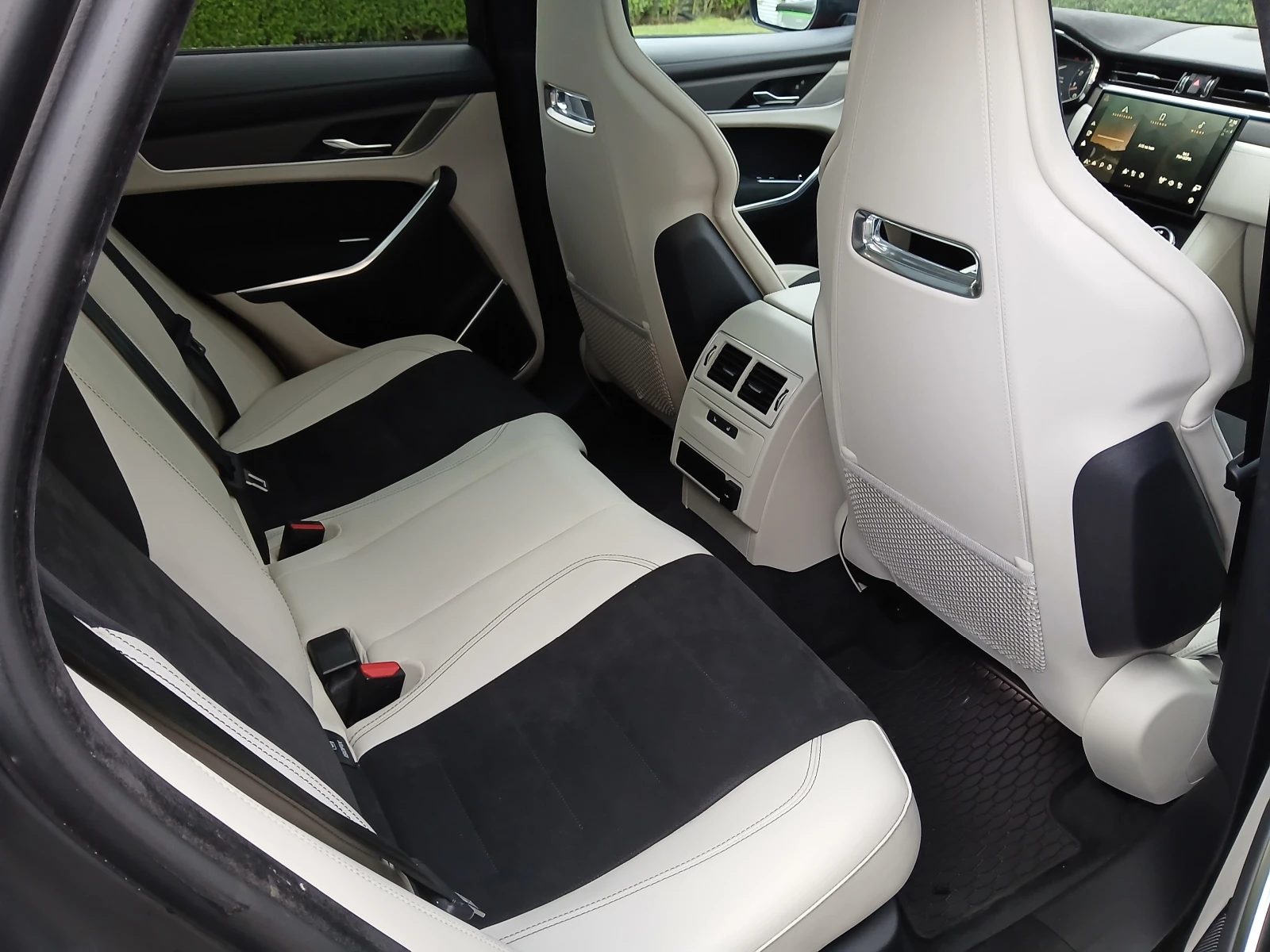 Jaguar F-PACE SVR, снимка 12 - Автомобили и джипове - 54559198