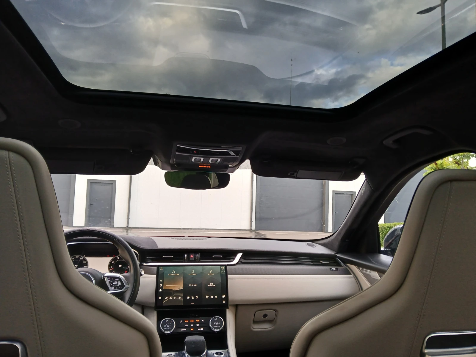 Jaguar F-PACE SVR, снимка 10 - Автомобили и джипове - 54559198