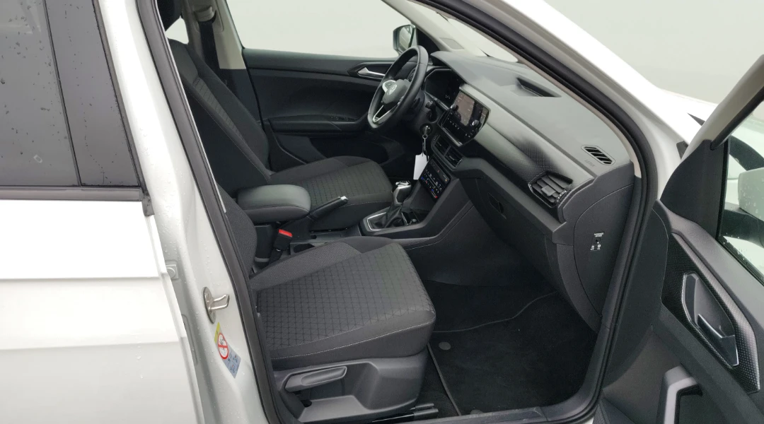 VW T-Cross 1.0 TFSI, снимка 14 - Автомобили и джипове - 54963710