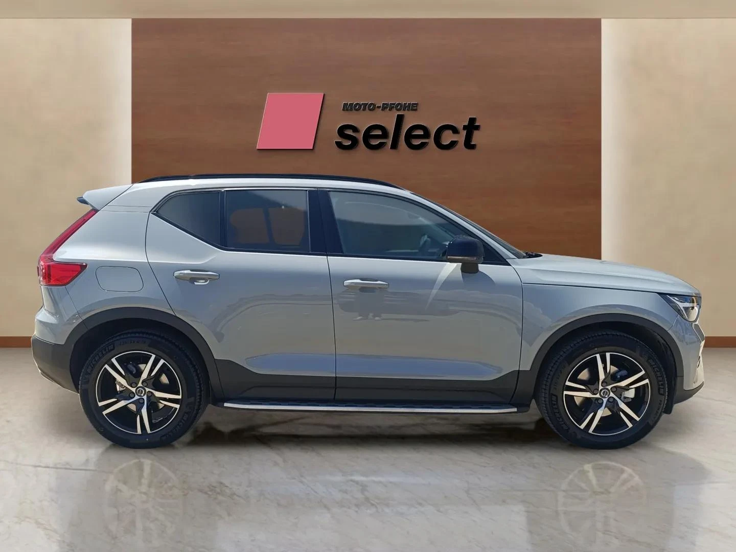 Volvo XC40 2, 0, снимка 4 - Автомобили и джипове - 55398546