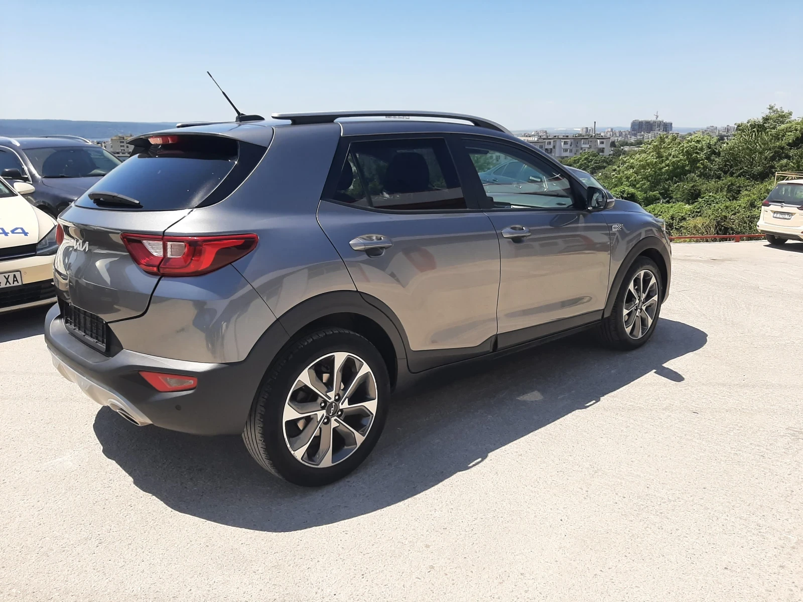 Kia Stonic 1.0 ГАЗ-БЕНЗИН  АВТОМАТИК , снимка 5 - Автомобили и джипове - 55503823