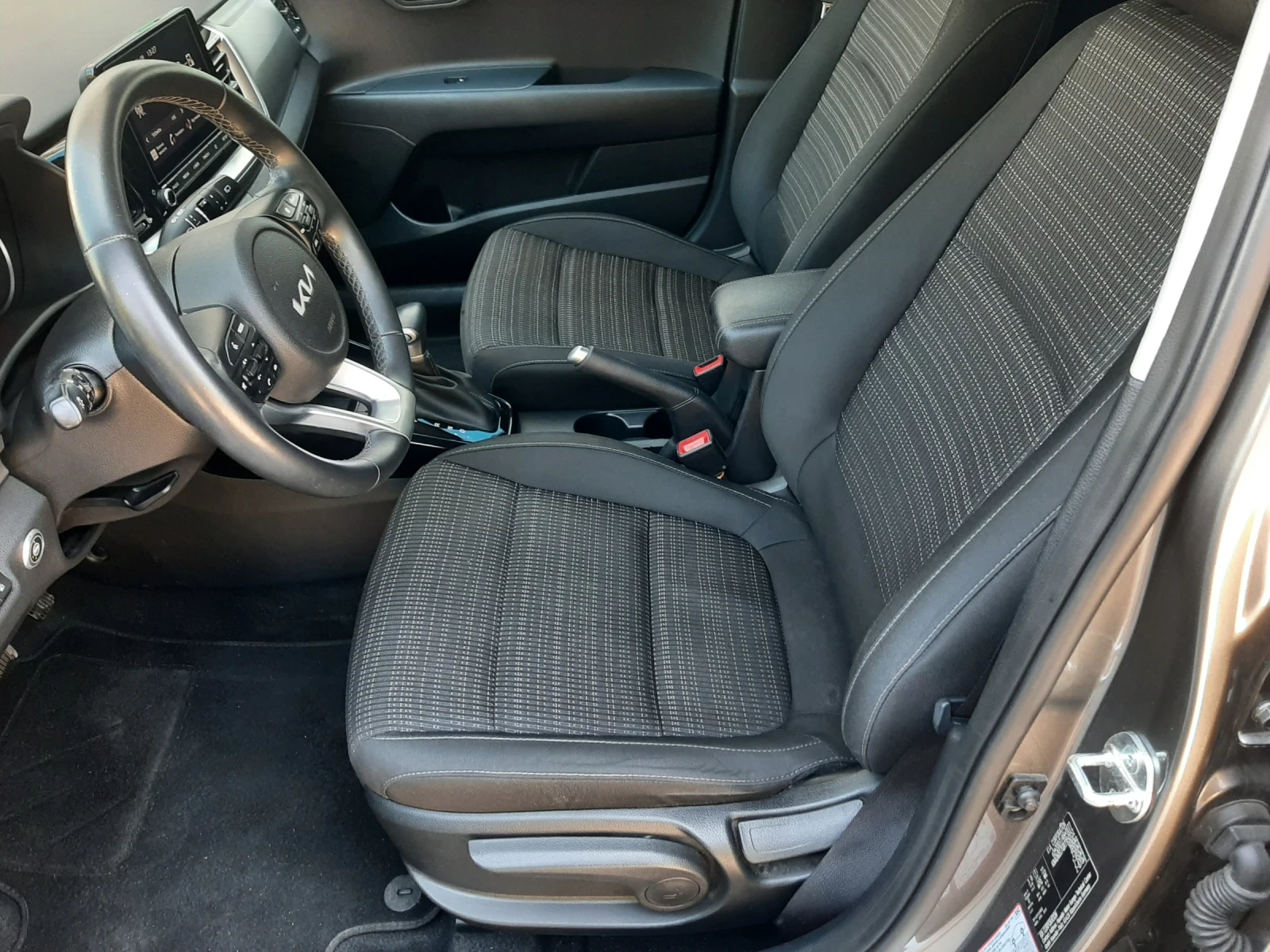 Kia Stonic 1.0 ГАЗ-БЕНЗИН  АВТОМАТИК , снимка 10 - Автомобили и джипове - 55503823