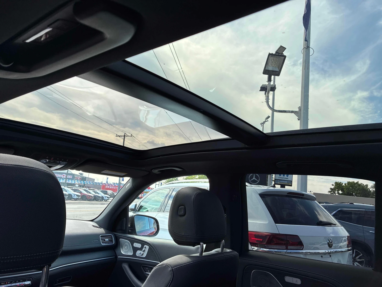 Mercedes-Benz GLE 450 * АВТОКРЕДИТ БЕЗ ПЪРВОНАЧАЛНА ВНОСКА* , снимка 15 - Автомобили и джипове - 56039416