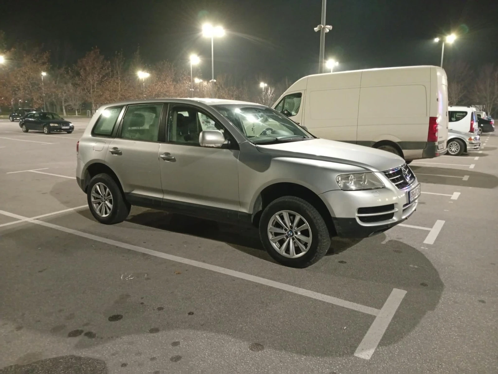 VW Touareg 2.5, снимка 2 - Автомобили и джипове - 56615380
