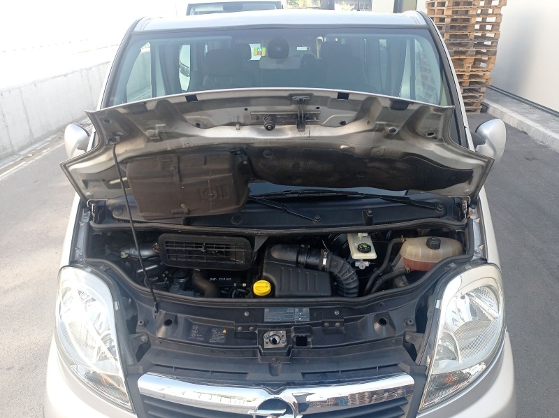 Opel Vivaro 2.5 ИТАЛИЯ, снимка 14 - Бусове и автобуси - 46674604