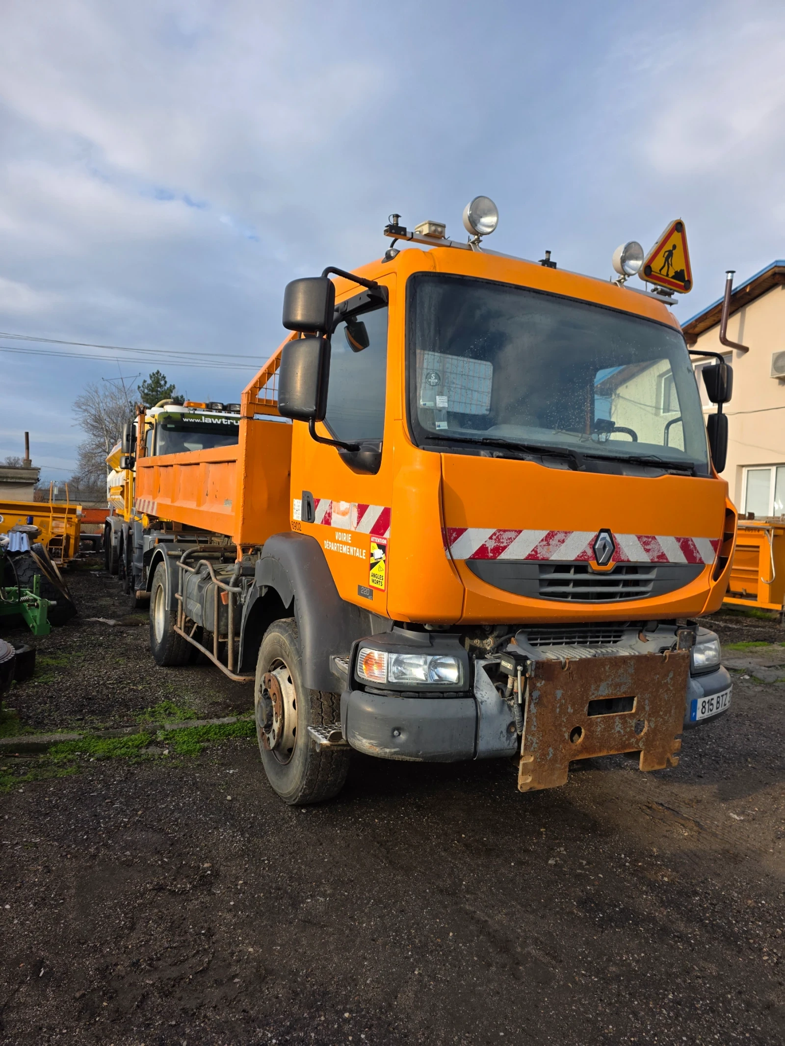 Renault Midlum 220dxi 4x4 самосвал снегорин  - изображение 3
