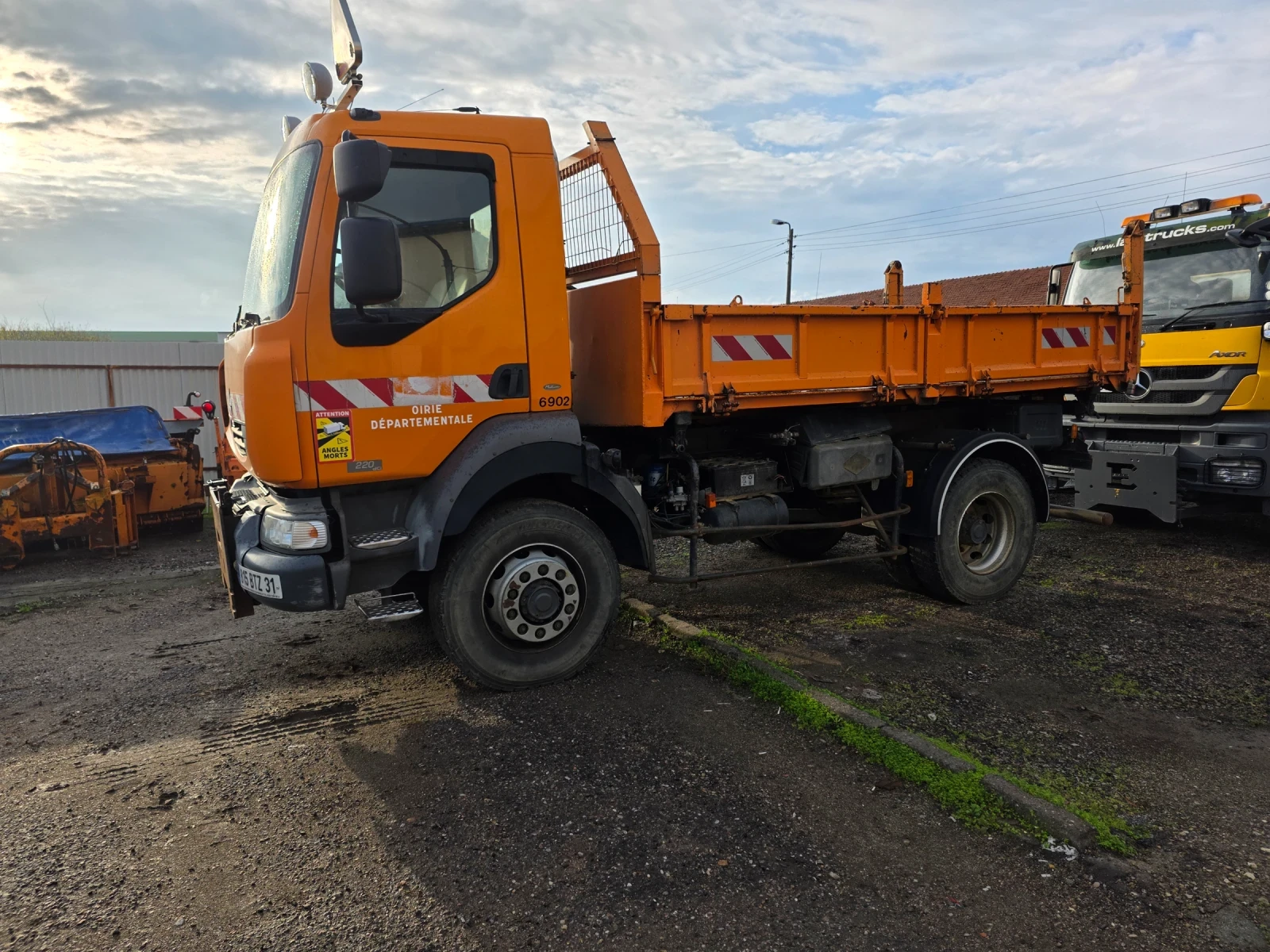 Renault Midlum 220dxi 4x4 самосвал снегорин  - изображение 6