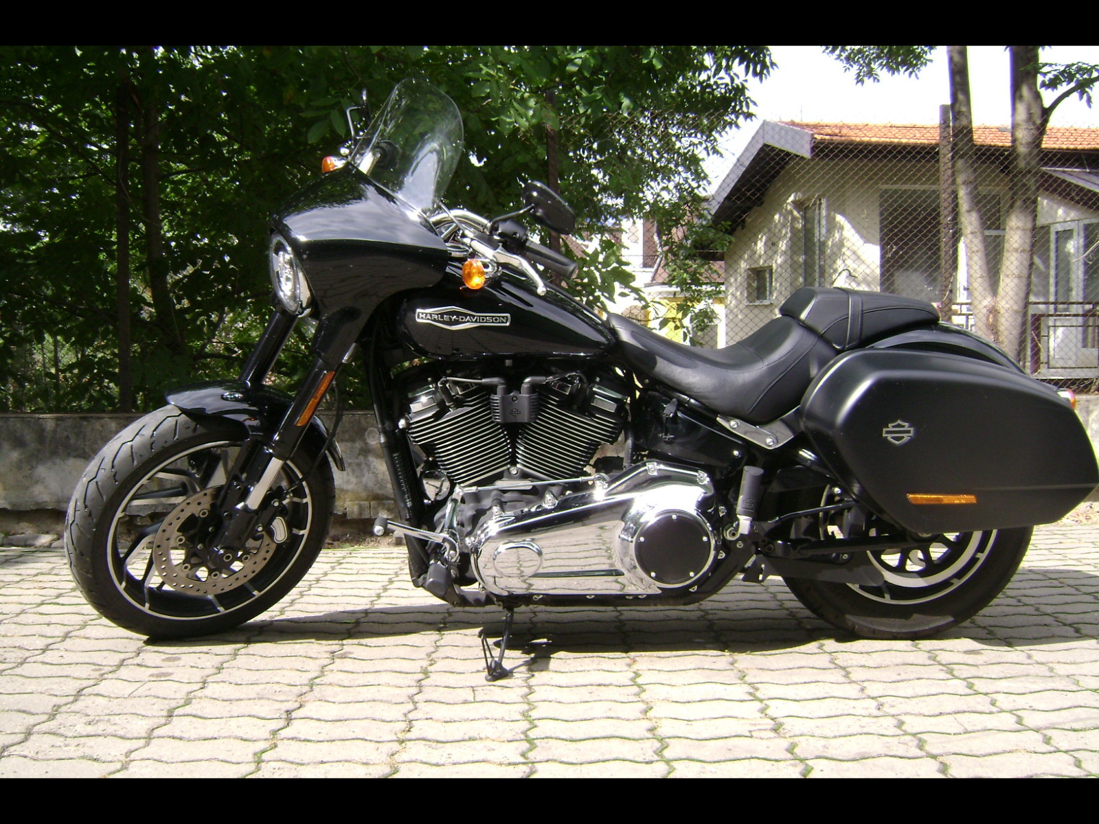 Harley-Davidson Softail SPORT GLIDE - изображение 1
