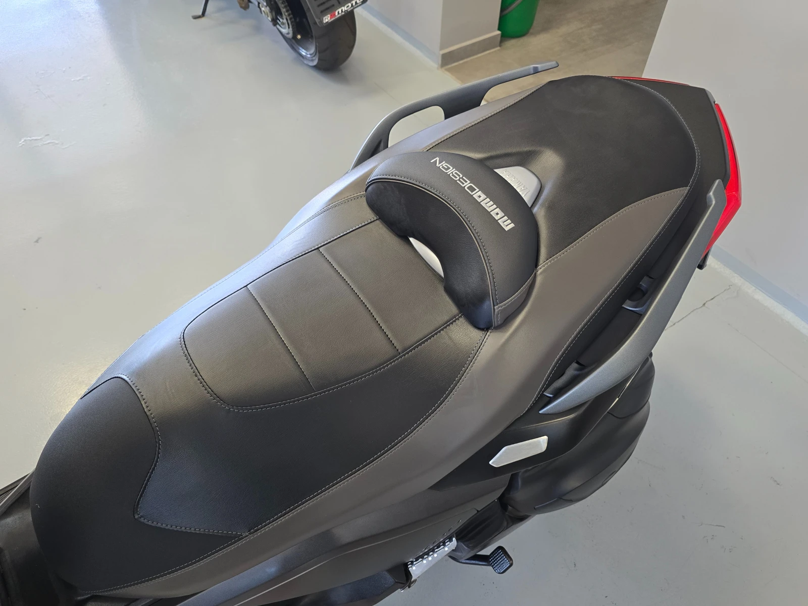 Yamaha X-max 400ie, ABS, Momo Design!, снимка 11 - Мотоциклети и мототехника - 55583245