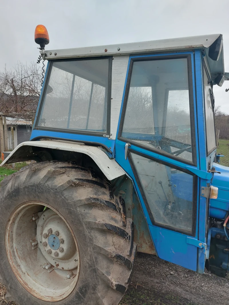 Трактор Ford 4600, снимка 5 - Селскостопанска техника - 52818748