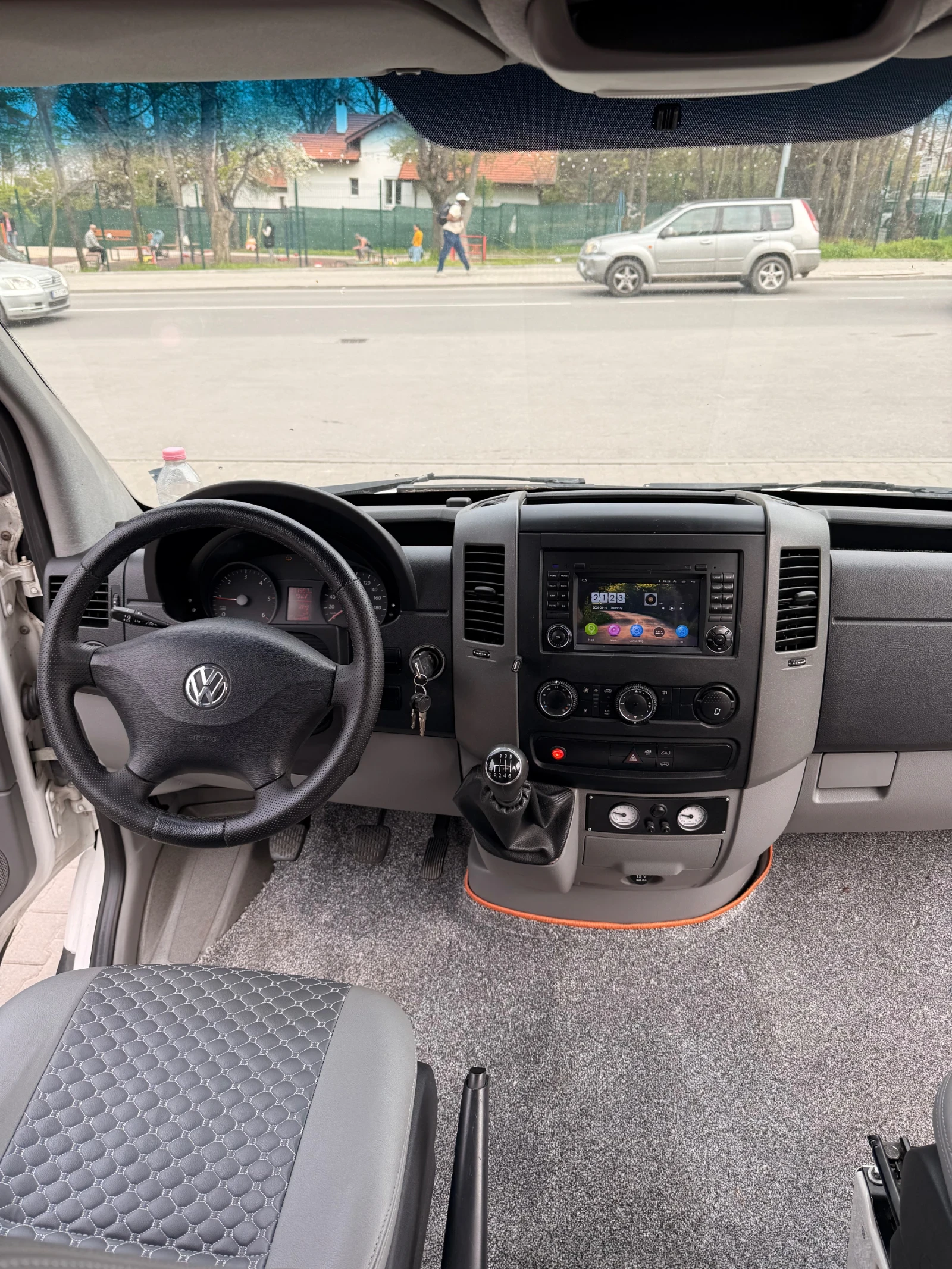 Кемпер VW CRAFTER , снимка 5 - Каравани и кемпери - 54415829