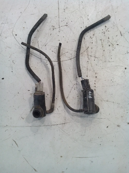 Помпа чистачки за Мазда 626