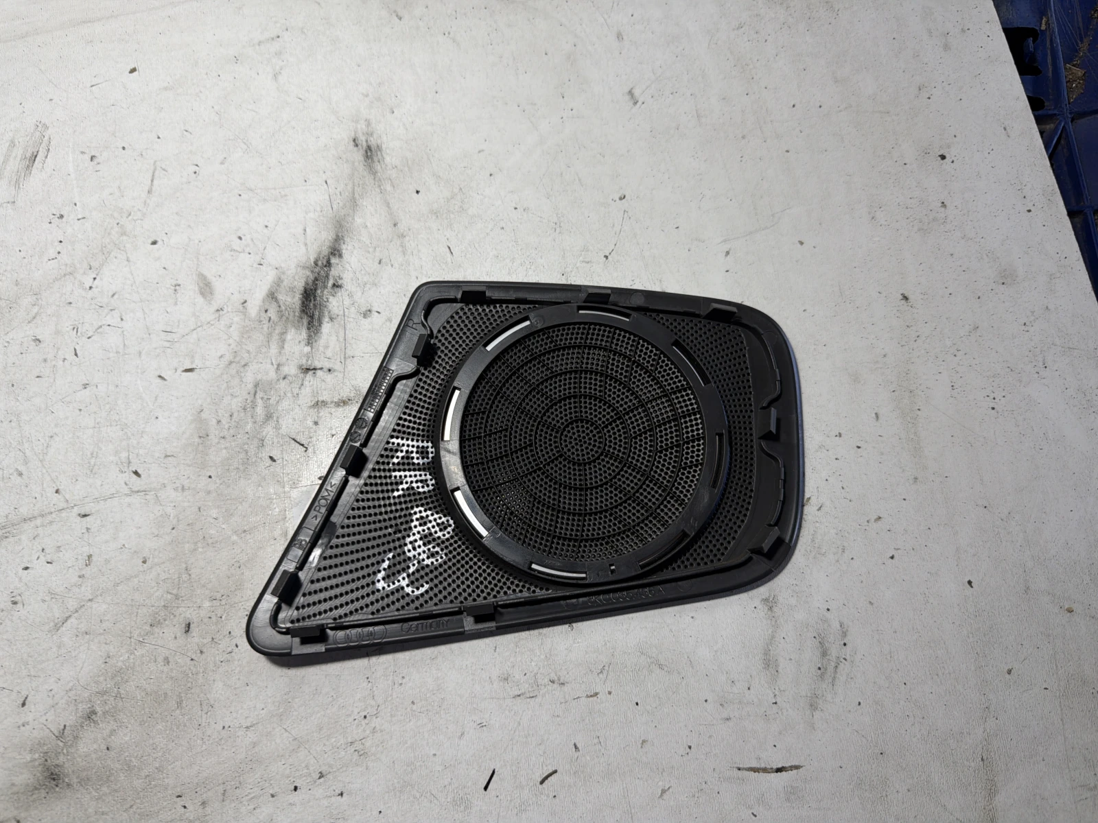 решетка тонколона задна дясна BANG&OLUFSEN 8K0035436A Audi A4