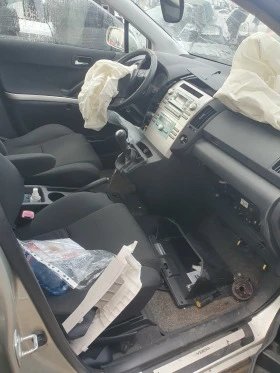 Toyota Corolla verso 1.6, снимка 12