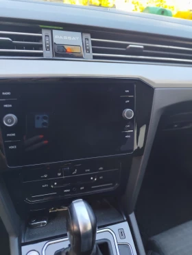 VW Passat 2.0 TDI-150 к.с. DSG, Elegance, Facelift, снимка 11