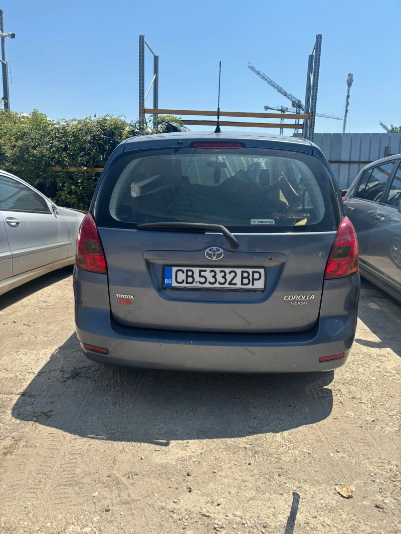 Toyota Corolla verso 1.6, снимка 6 - Автомобили и джипове - 38930366