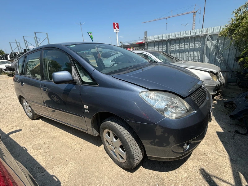 Toyota Corolla verso 1.6, снимка 4 - Автомобили и джипове - 38930366