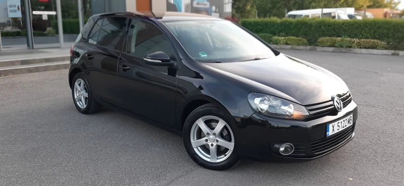 VW Golf 1.6 TDI, снимка 3 - Автомобили и джипове - 46954518