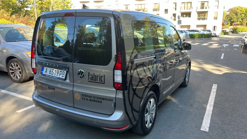 VW Caddy 6+ 1, снимка 3 - Автомобили и джипове - 47996120