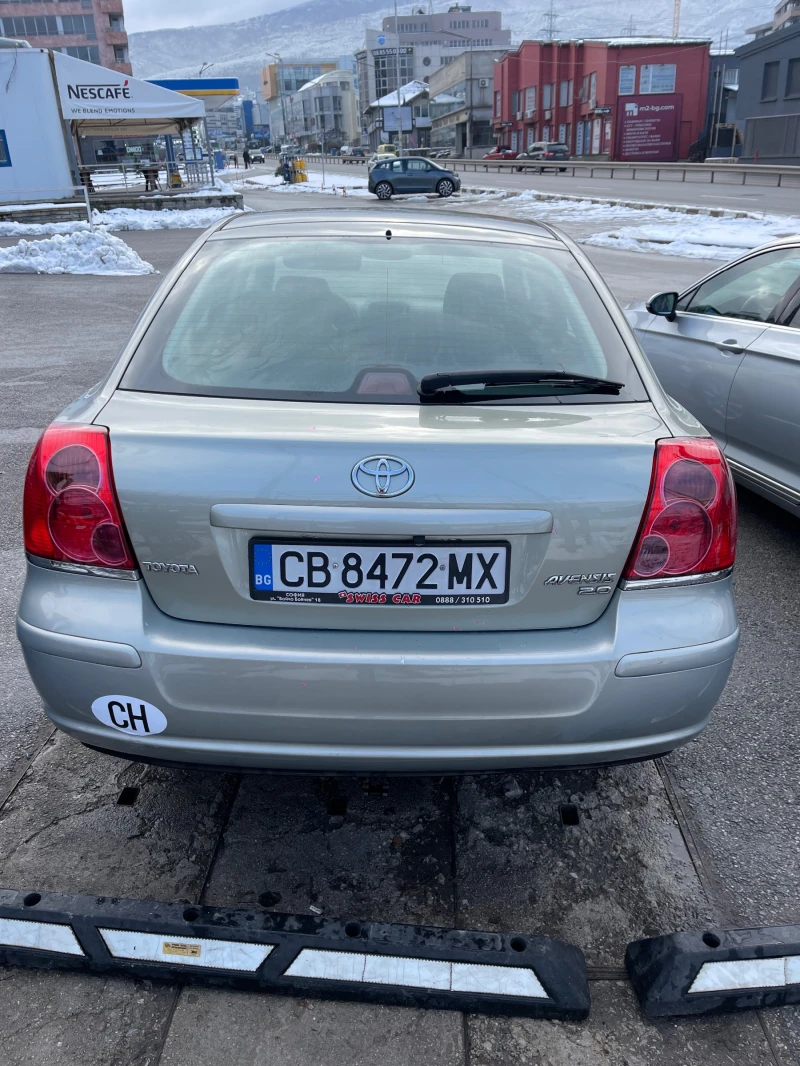 Toyota Avensis 2.0 D4D/ОТЛИЧНА, снимка 5 - Автомобили и джипове - 48483800